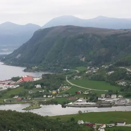 Leilighet Nyoppusset Leilighet. Dusj Med Steambad. *
